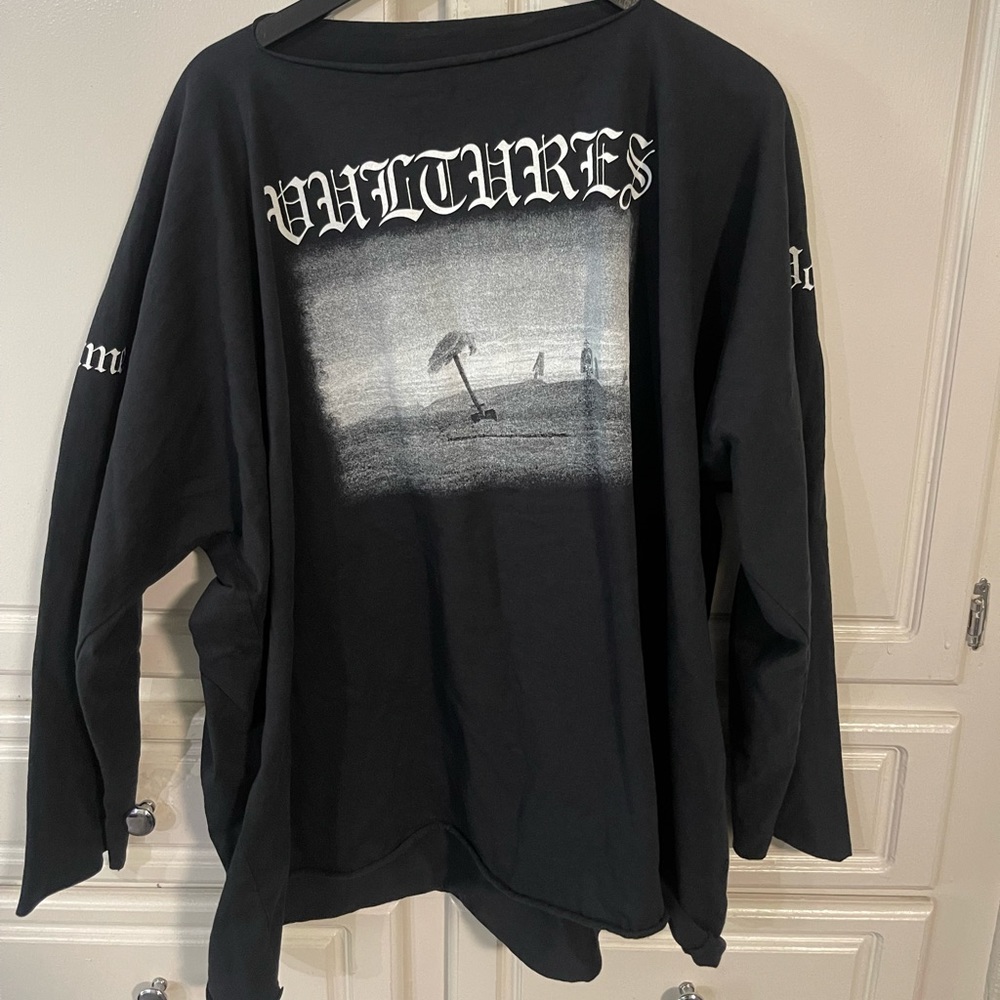 Ye Vulture Size 3 mens shirt